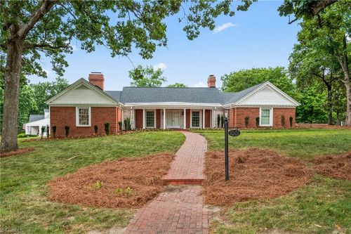 1001 Country Club Dr, High Point, NC, 27262-2807 | Card Image
