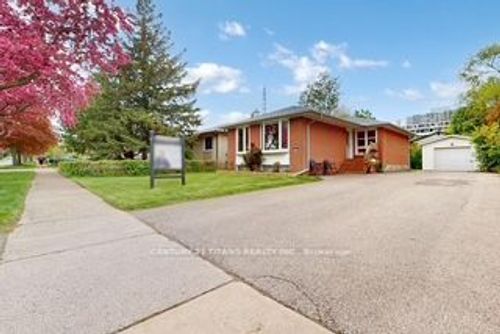 2335 Bostock Cres, Mississauga, ON, L5J3S8 | Card Image