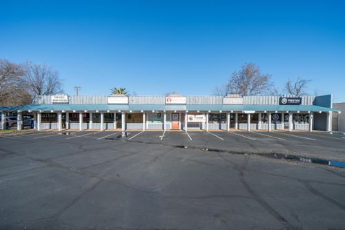 1556 Hartnell Ave, Redding, CA, 96002 | Card Image