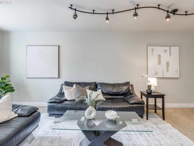 4819 Sw Beaverton Hillsdale Hwy, House attached with 2 bedrooms, 2 bathrooms and 2 parking in Portland OR | Image 21