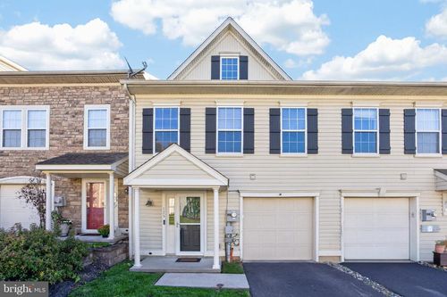 125 Red Oak Ct Court, HONEY BROOK, PA, 19344 | Card Image