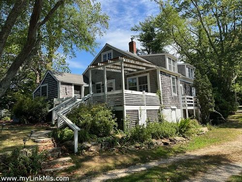 651 State Rd, West Tisbury, MA, 02575-5487 | Card Image