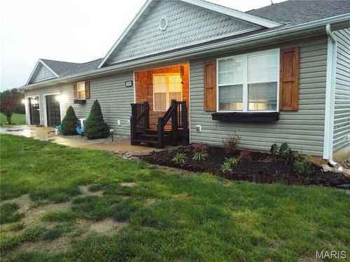 22361 Recon Dr, Waynesville, MO, 65583-7115 | Card Image