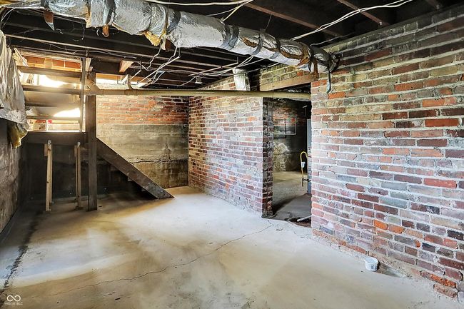 BASEMENT WITH MECHANICALS | Image 50