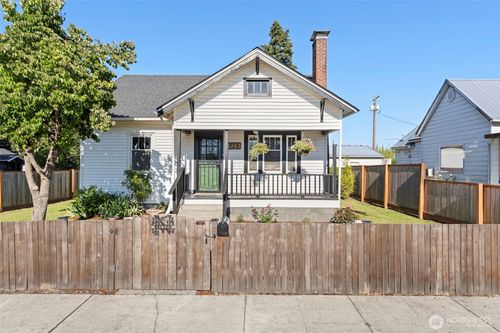 928 F St, Centralia, WA, 98531-4818 | Card Image