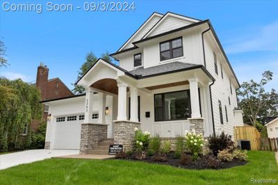 2303 Ferncliff Avenue, Home with 4 bedrooms, 3 bathrooms and null parking in Royal Oak MI | Image 2