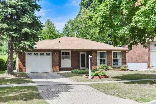 166 Mcnicoll Avenue, North York, ON, M2H2B9 | Card Image