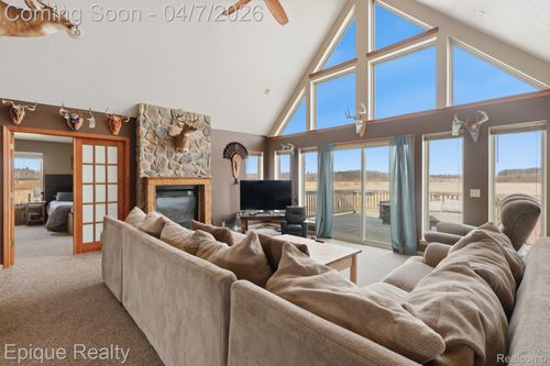 8455 Taft Rd, Ovid, MI, 48866-9654 | Card Image