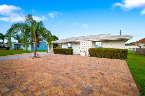 155 Riomar Dr, Port St. Lucie, FL, 34952-1370 | Card Image