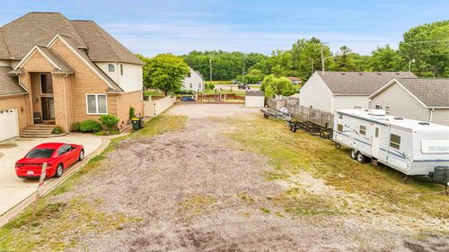 29050 Farwell St, Chesterfield, MI, 48047-5333 | Card Image