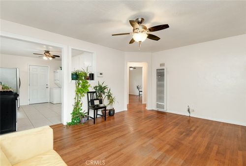 3255 Menlo Ave, San Diego, CA, 92105-4433 | Card Image