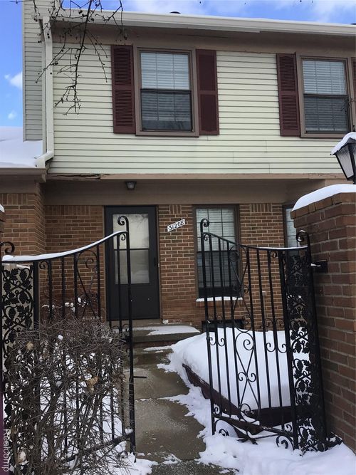 31208 Country Way, Farmington Hills, MI, 48331-1038 | Card Image