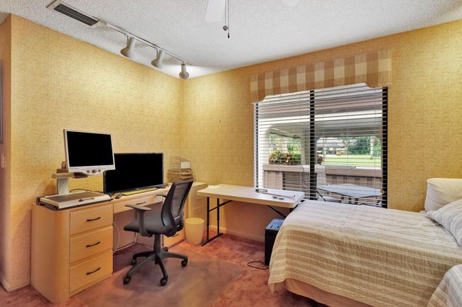 10088 Shadywood Pl, Condo with 2 bedrooms, 2 bathrooms and null parking in Boynton Beach FL | Image 23