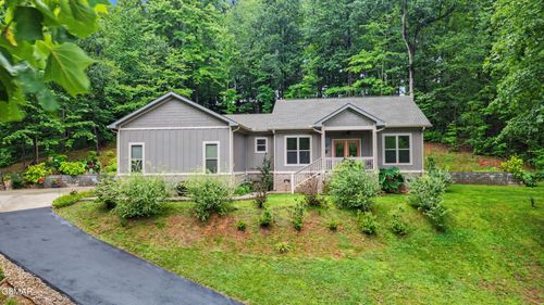 1016 Country Mountain Rd, Cosby, TN, 37722-3069 | Card Image