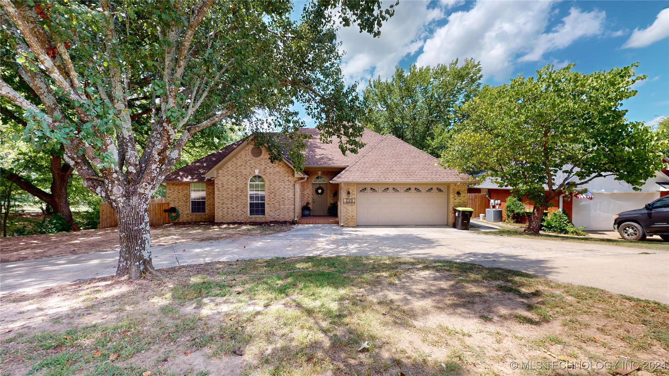 Shady Ln, Ada, OK 74820