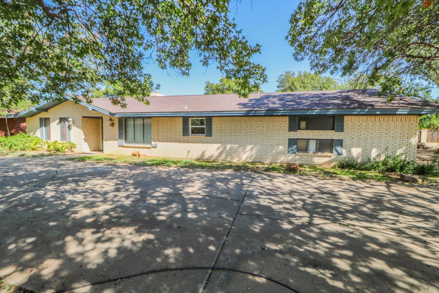 11th St, Littlefield, TX 79339