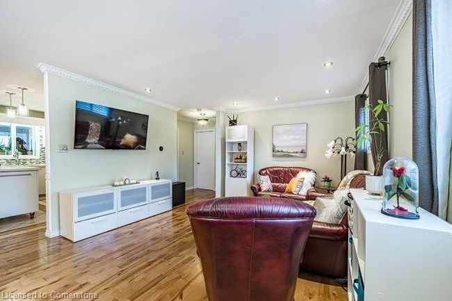136 Patterson St, House other with 5 bedrooms, 2 bathrooms and 6 parking in Beeton ON | Image 15