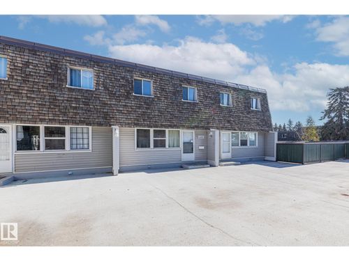 222 Village On The Green Nw, Edmonton, AB, T5A1H2 | Card Image