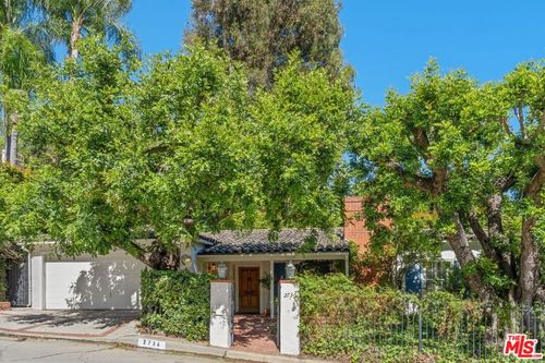 2736 Outpost Dr, Los Angeles, CA, 90068-2008 | Card Image