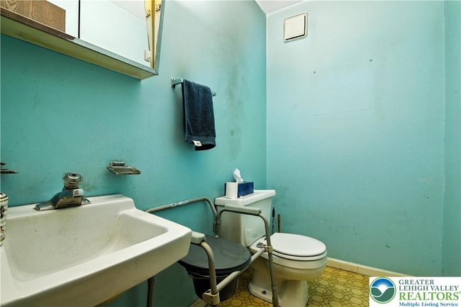 2818 Klein St, Townhouse with 3 bedrooms, 2 bathrooms and null parking in Allentown PA | Image 24
