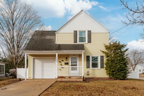 165 N Elmwood Ave, Burlington, WI, 53105-1759 | Card Image