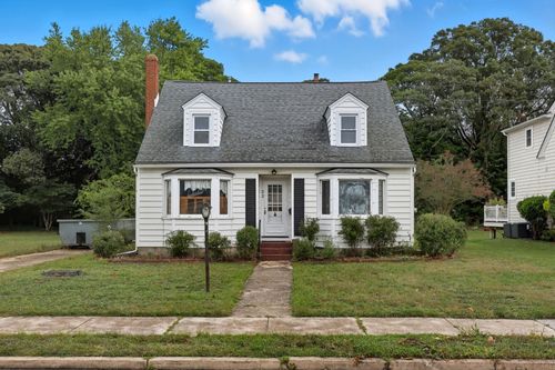 22 Colonial Ave, Cape May Court House, NJ, 08210-2303 | Card Image