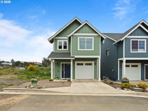 413 Nw 5th St, Newport, OR, 97365-3564 | Card Image