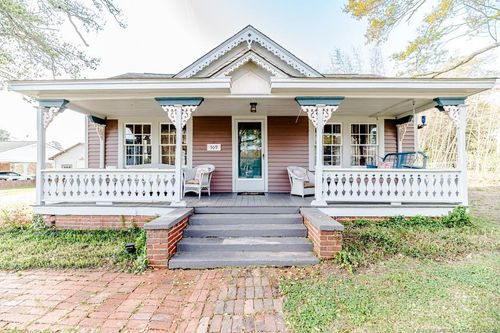 509 Carthage St, Cameron, NC, 28326-6383 | Card Image