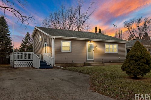 38132 Manor Ave, Beach Park, IL, 60087-1631 | Card Image