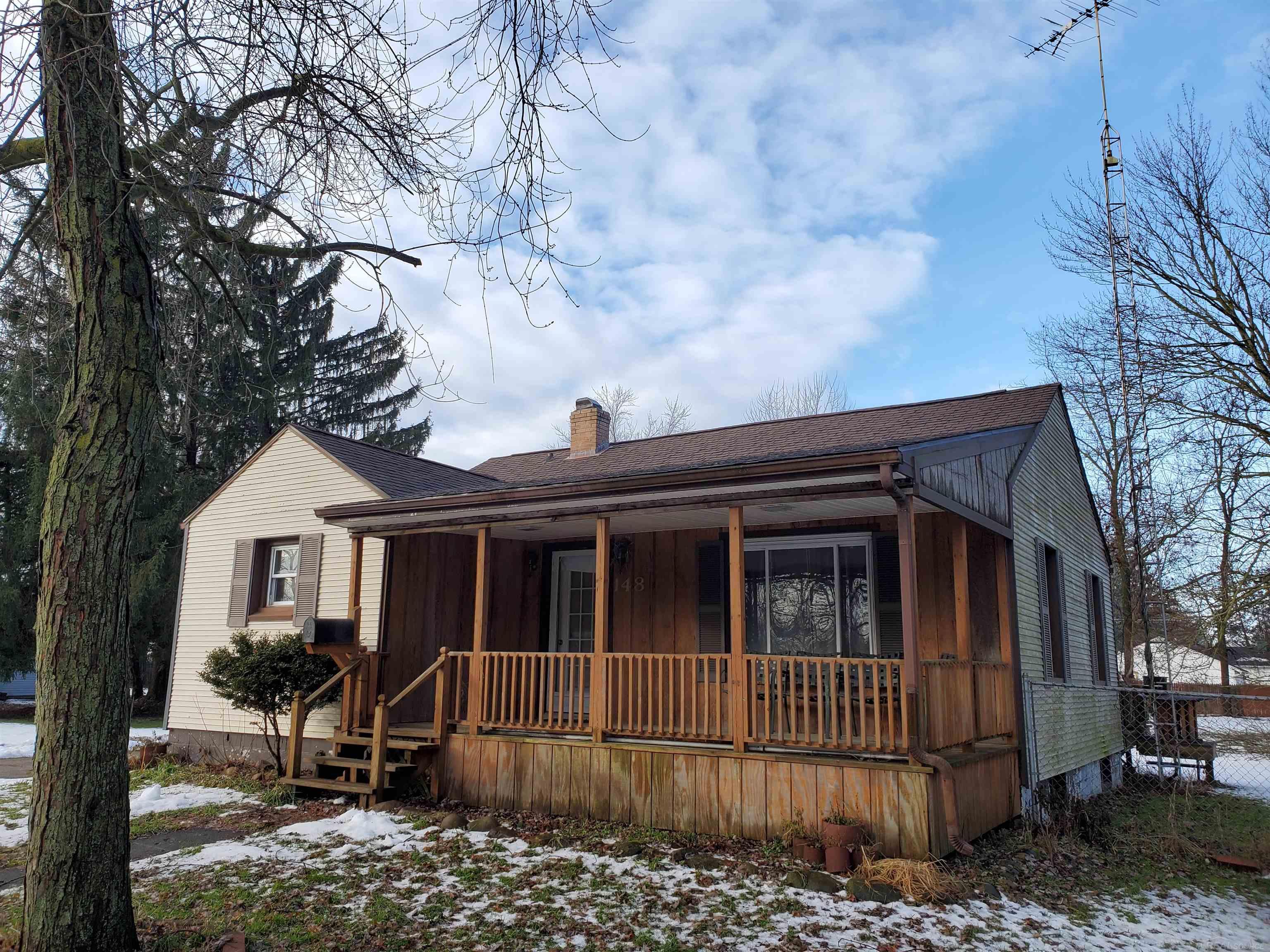 Davis St, Croswell, MI 48422