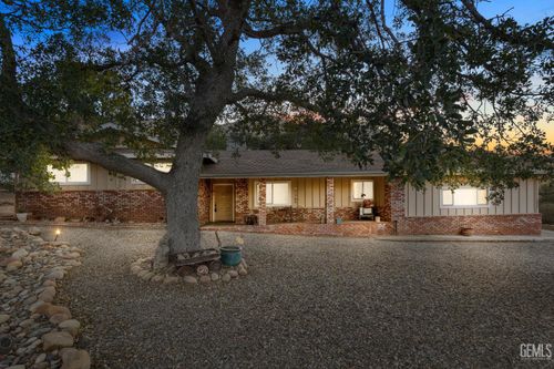 2805 Bobcat Dr, Mountain Mesa, CA, 93240 | Card Image