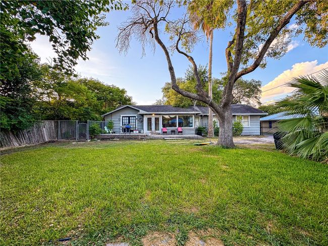 447 Santa Monica Pl, House other with 3 bedrooms, 2 bathrooms and null parking in Corpus Christi TX | Image 25