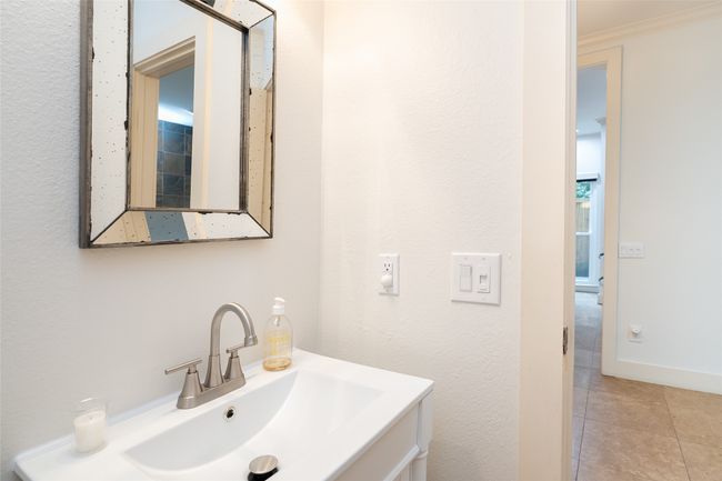 APT-111 - 4242 Travis St, Townhouse with 2 bedrooms, 3 bathrooms and null parking in Dallas TX | Image 23
