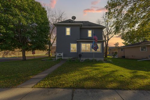 212 Boulevard Ave Ne, Montgomery, MN, 56069-1523 | Card Image