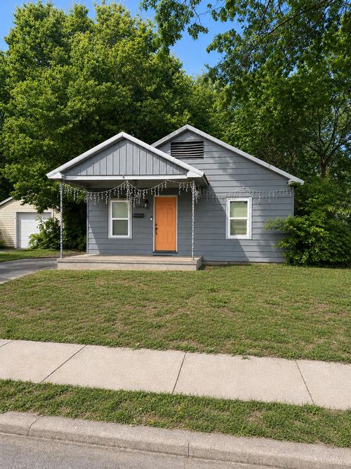 2006 N Pickwick Ave, Springfield, MO, 65803-4025 | Card Image