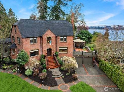 3333 43rd Avenue Ne, Seattle, WA, 98105 | Card Image