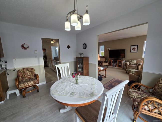 7071 Mc Dougal Pl, House other with 4 bedrooms, 3 bathrooms and 2 parking in Port Hardy BC | Image 16