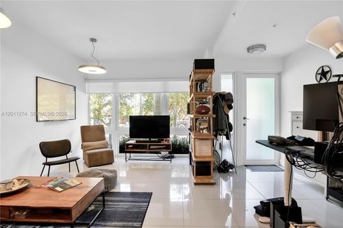 87 N Shore Dr, Miami Beach, FL, 33141-3912 | Card Image