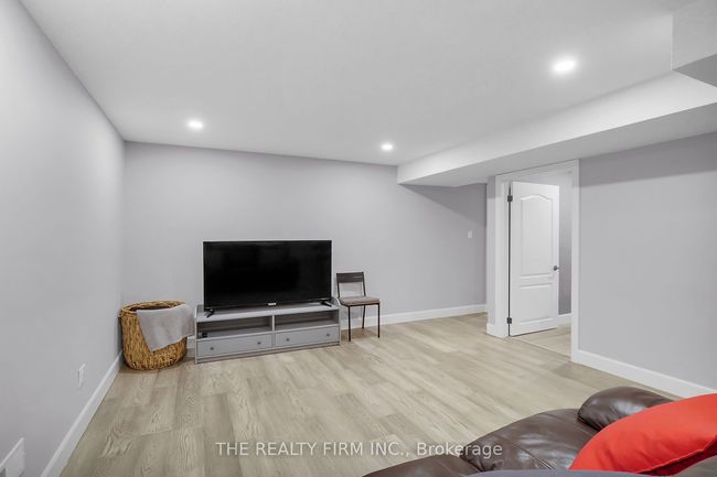 15 Mayapple Cres, House other with 5 bedrooms, 3 bathrooms and 4 parking in Ilderton ON | Image 29