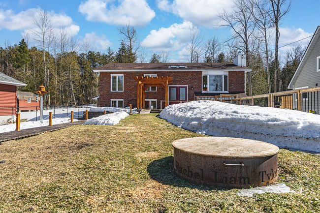 99 King Rd, House other with 3 bedrooms, 3 bathrooms and 10 parking in Tay ON | Image 23