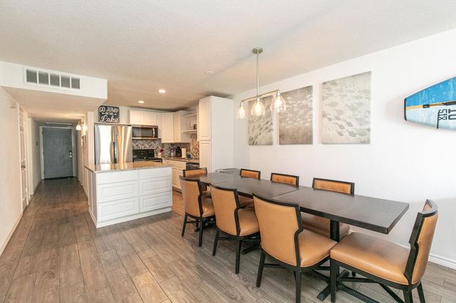 102 - 104 Cove E, Condo with 3 bedrooms, 2 bathrooms and null parking in Horseshoe Bay TX | Image 16