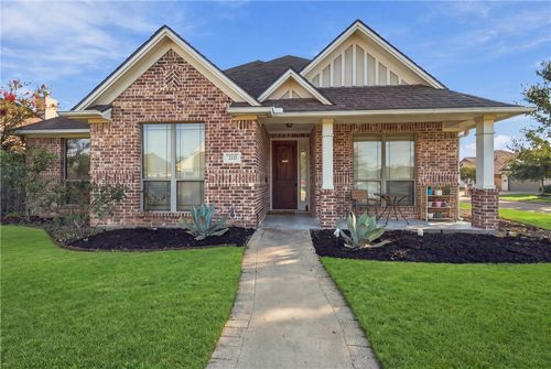 2121 Blackjack Dr, College Station, TX, 77845-4171 | Card Image