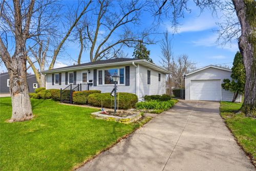 1920 Burch Ave Nw, Cedar Rapids, IA, 52405-4727 | Card Image