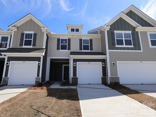 810 Earhart St, Concord, NC, 28027-9021 | Card Image