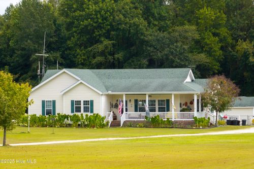 330 Boyd Ln, Cove City, NC, 28523-4501 | Card Image