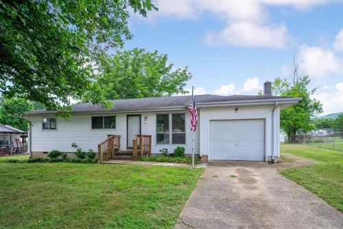 61 Standifer Cir, Dunlap, TN, 37327-3504 | Card Image