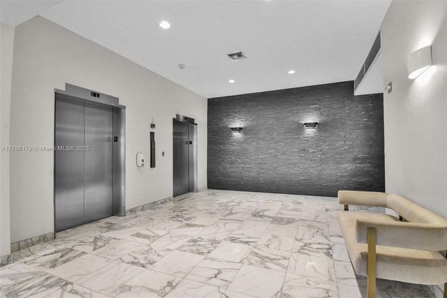 PHH - 9225 Collins Ave, Condo with 3 bedrooms, 3 bathrooms and null parking in Surfside FL | Image 61