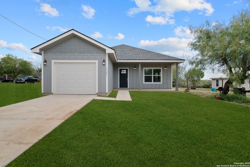 1307 Willow Lane St, Jourdanton, TX, 78026 | Card Image