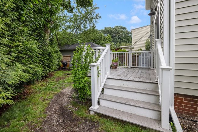 204 8 Th St, House other with 3 bedrooms, 2 bathrooms and 3 parking in Providence RI | Image 39