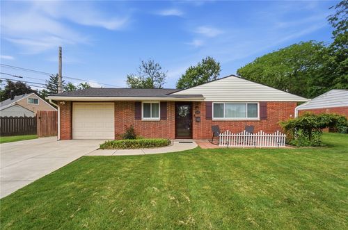2425 Acorn Dr, Kettering, OH, 45419-2725 | Card Image